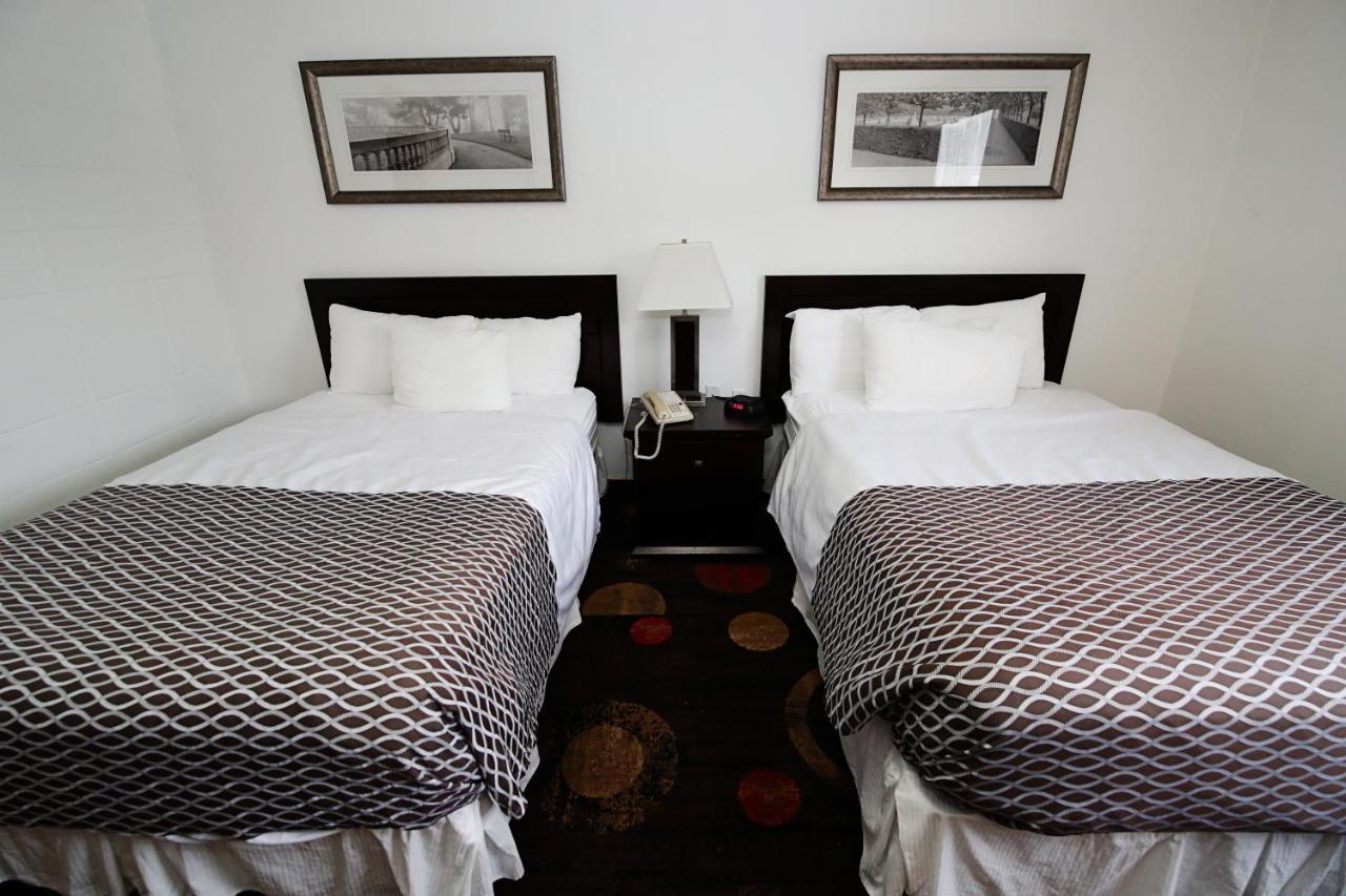 Stonebridge Hotel Fort Mcmurray Exterior foto