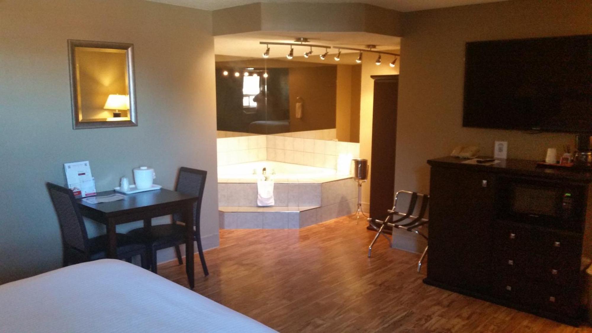 Stonebridge Hotel Fort Mcmurray Habitación foto